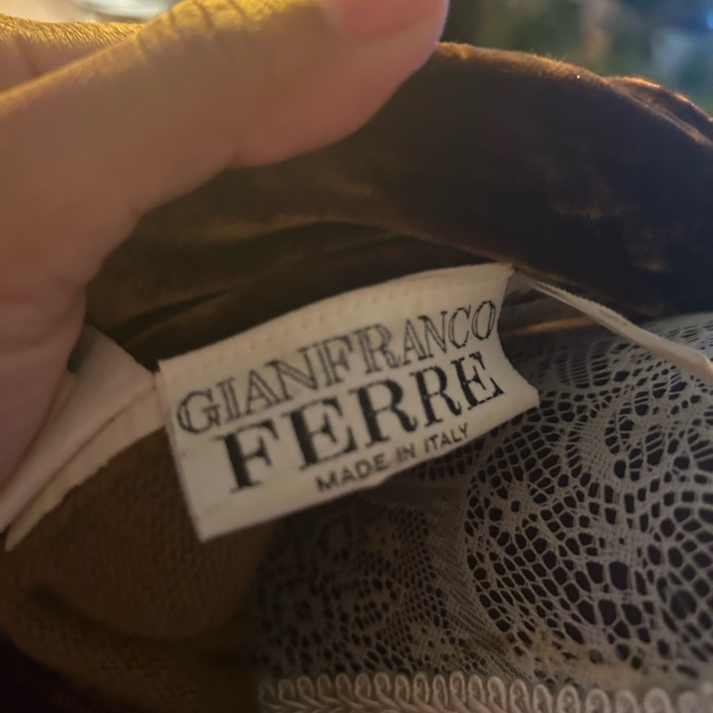 Gianfranco Ferr Very Good Condition View 5